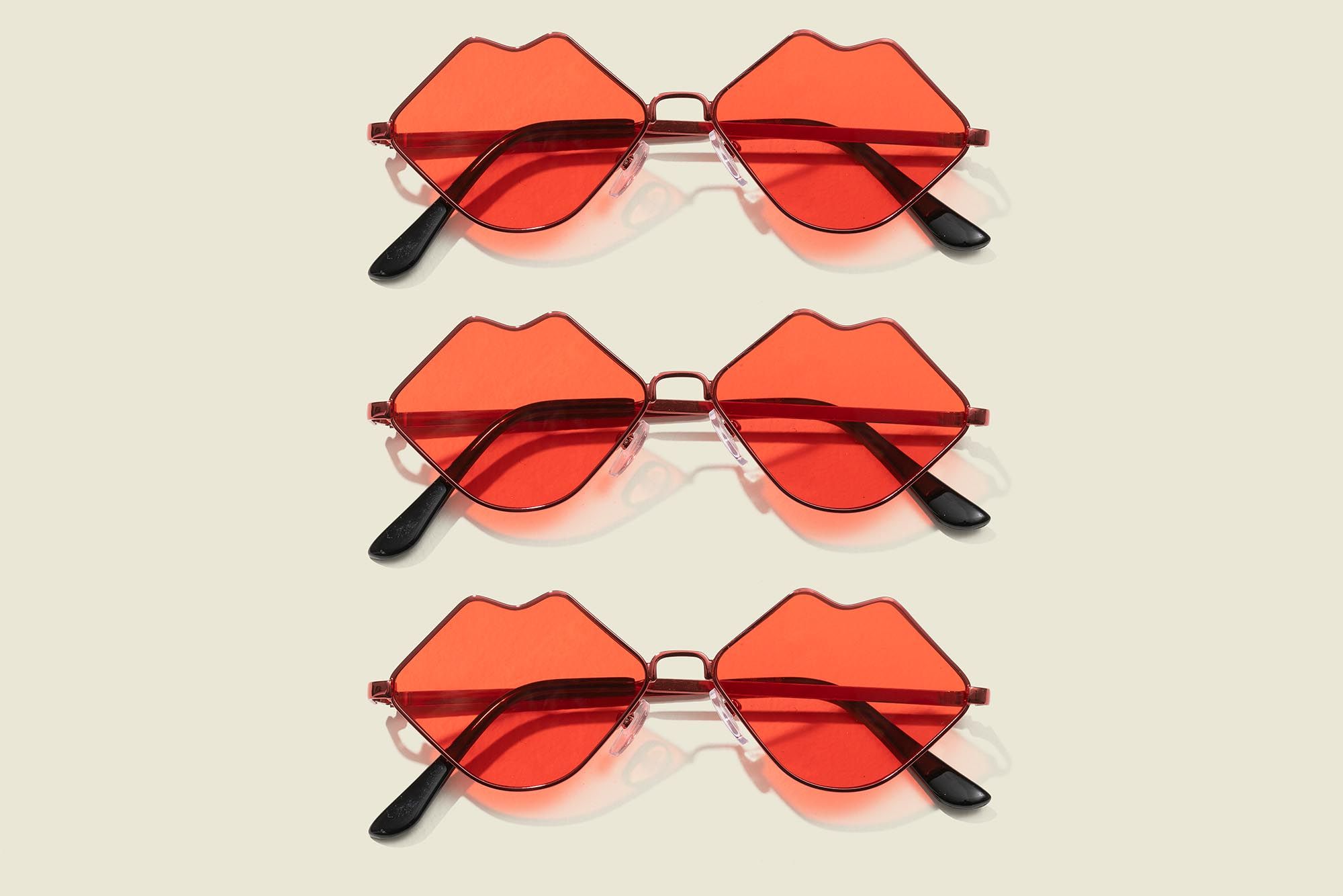 Set of lip shaped sunglasses 