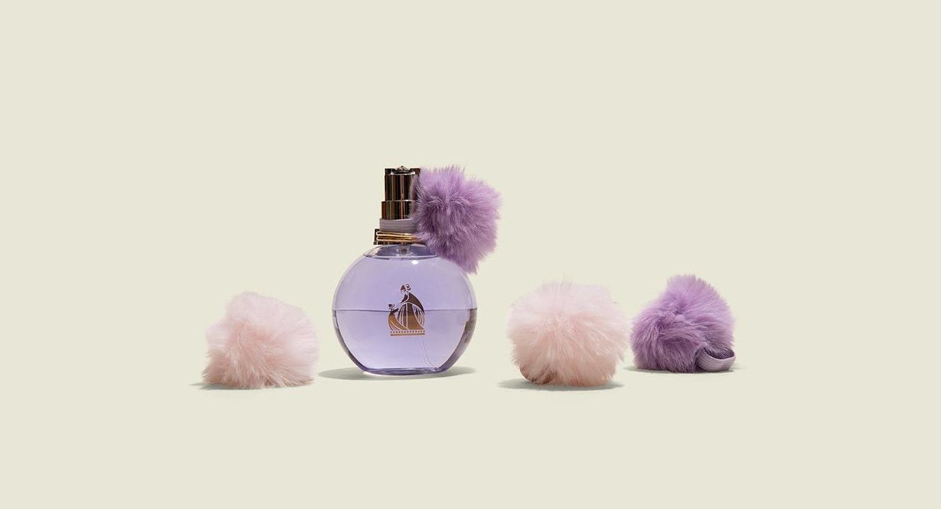 Round perfume bottles with changeable fluffy accessory 