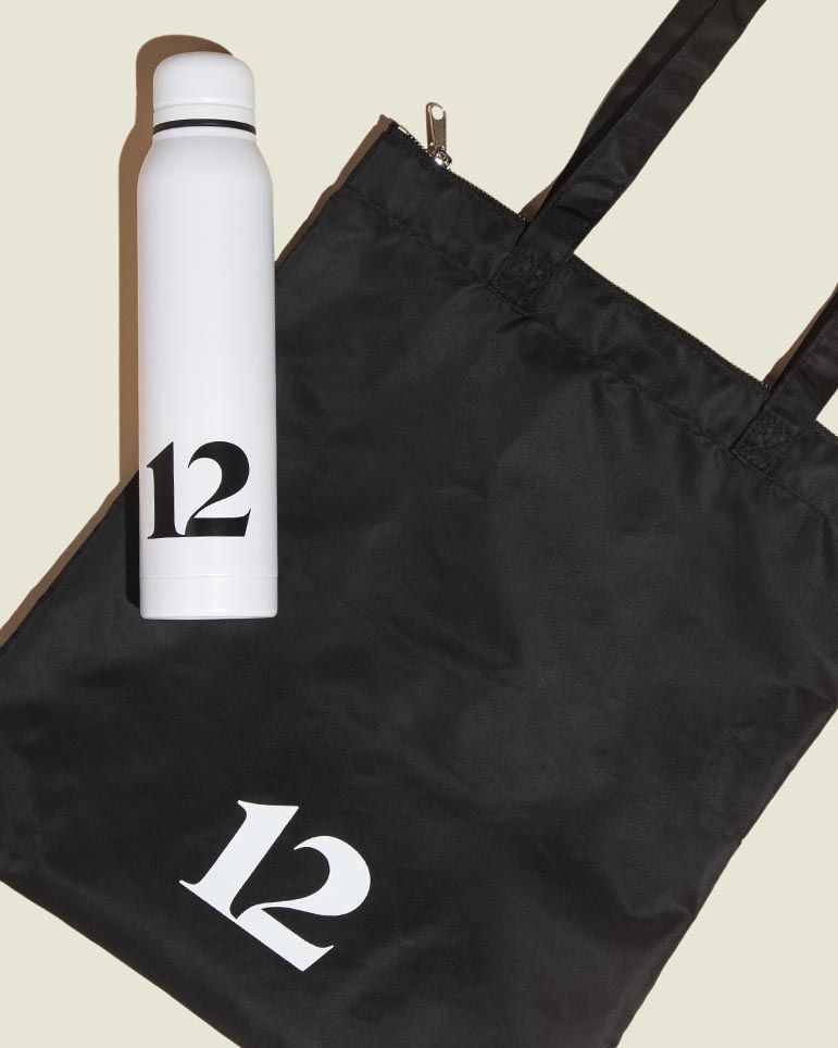 Tote bag with water bottle 