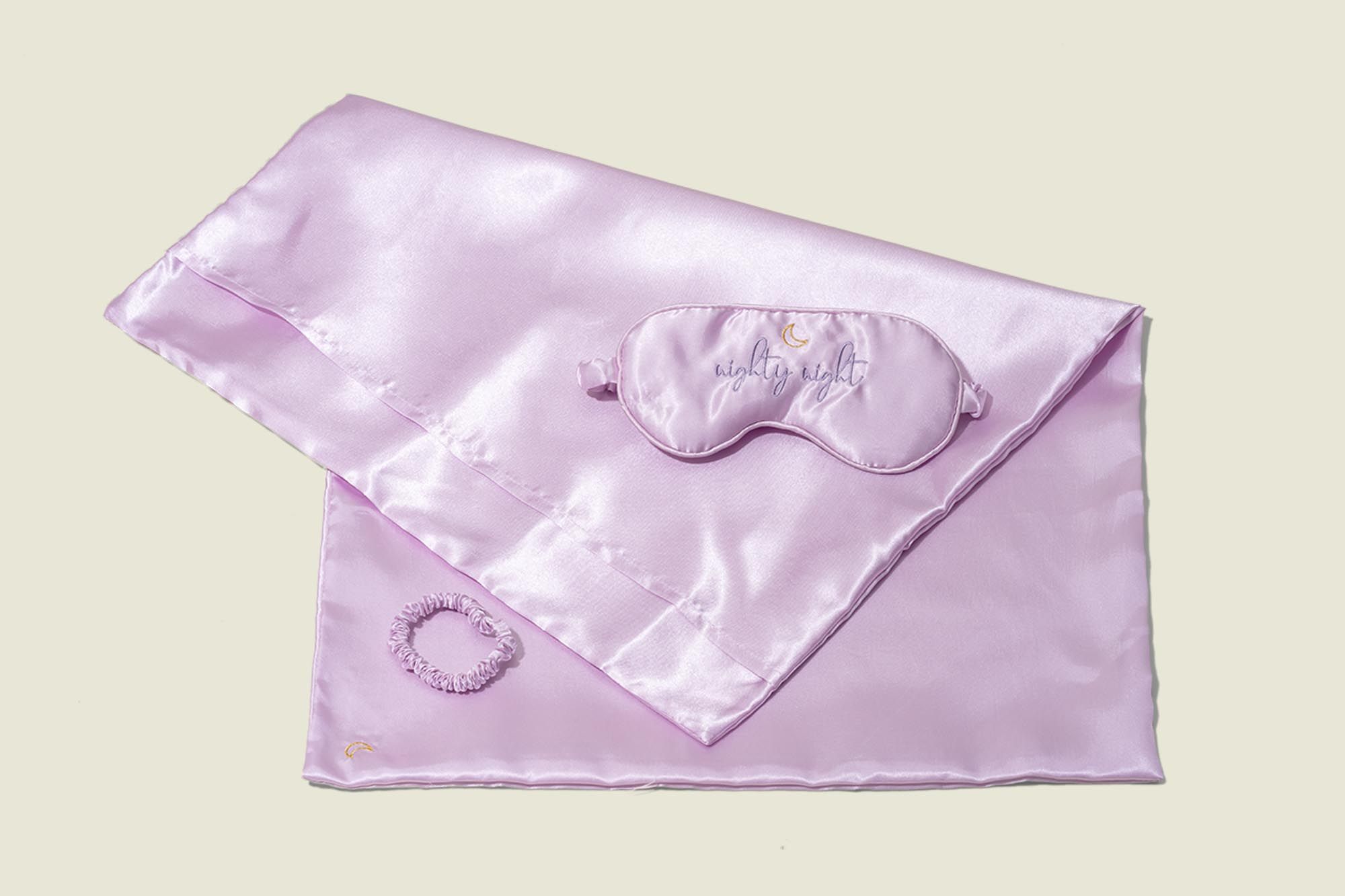 Satin sleep mask with scrunchie and pillow culeep mask with scrunchie and pillow casease 