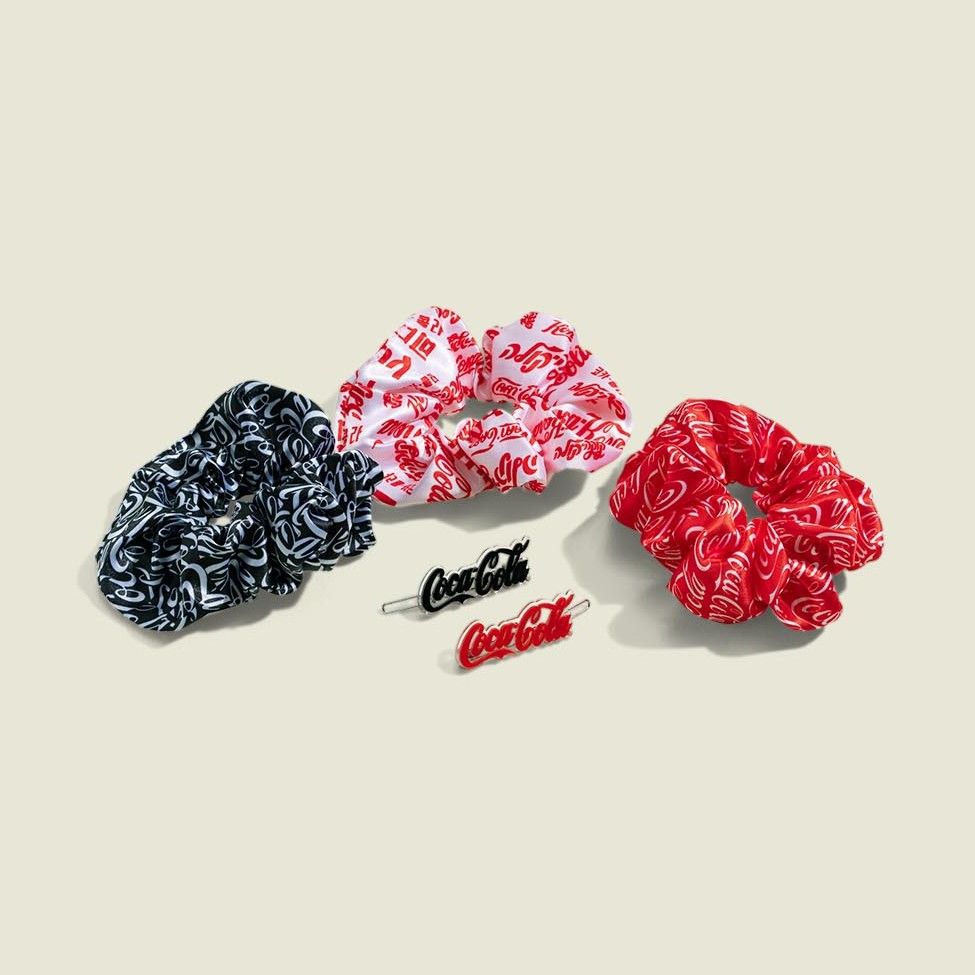 Scrunchies with hair clips 