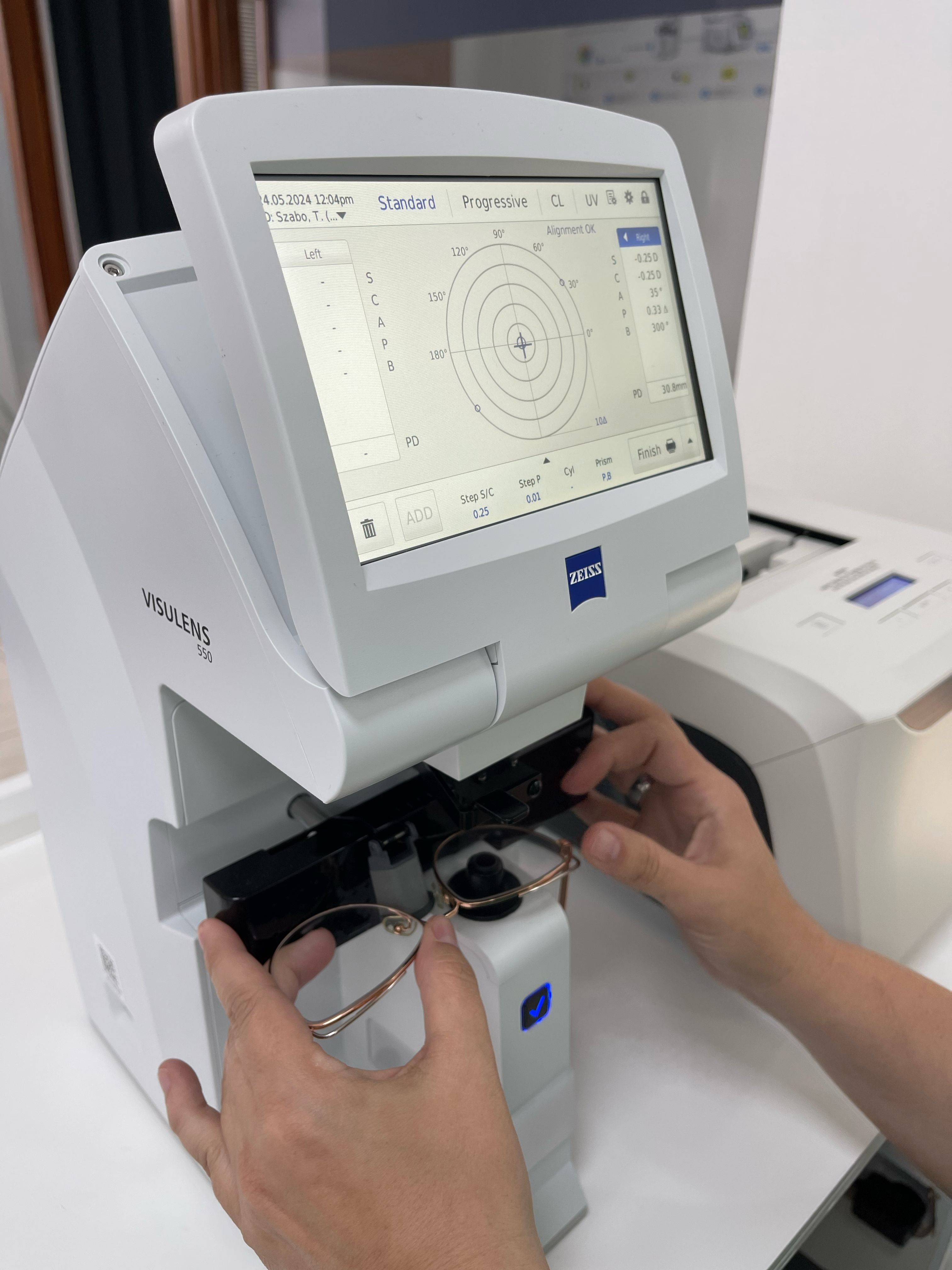 ZEISS VISULENS 550 - digitális lencsemérő