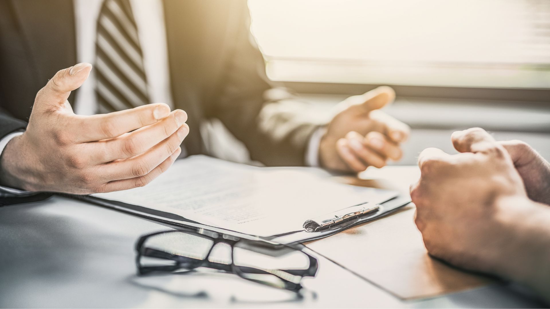 Cash Buyer or Agent: Which Helps You Sell Your Tampa House Faster?