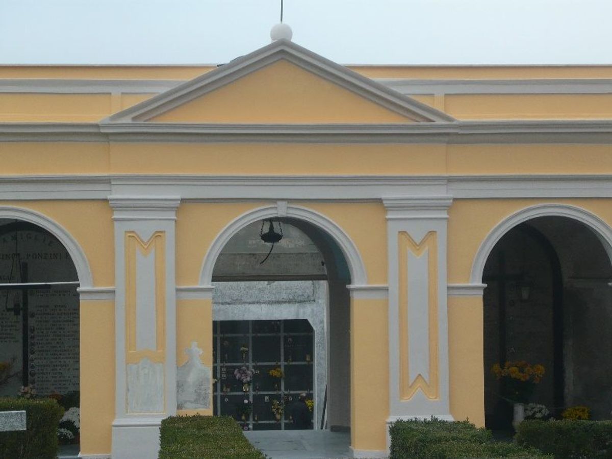 Cimitero di Ziano Piacentino — restauro conservativo: Prospetto restaurato