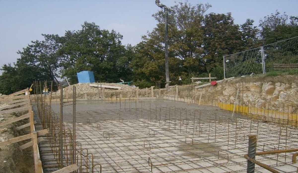 Fabbricato di servizio: Platea armata pronta per il getto
