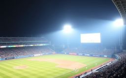 야구 장타율 평균 기준 KBO와 MLB 비교