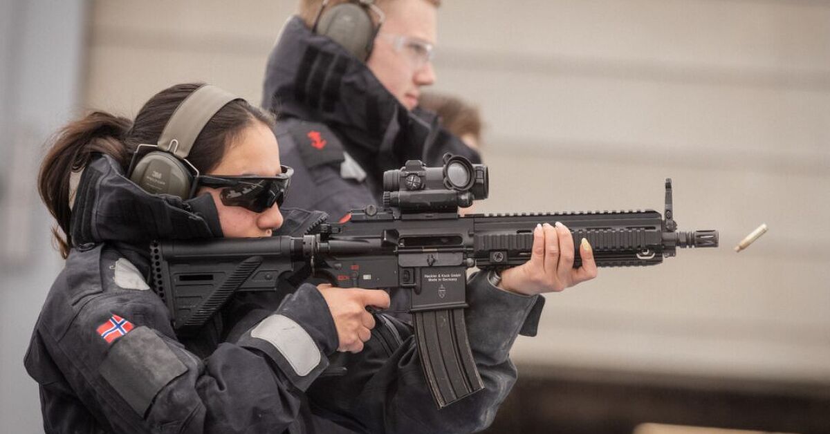 Norwegian Coast Guard Qualifies Glock 17 P80, HK416N in Arctic Waters