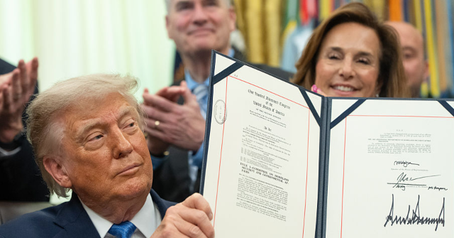 Trump Signs Bill to Fund DHS Through End of Term