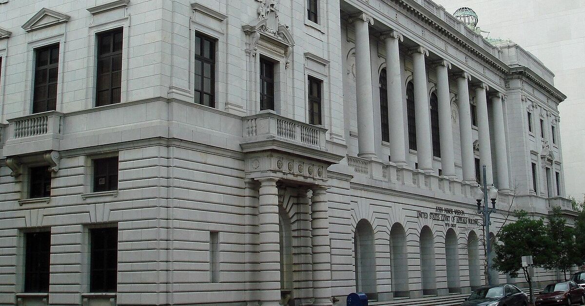 Fifth Circuit Kills Federal Ban on Out-of-State Handgun Sales