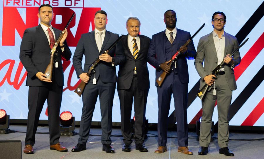Henry Honors Three Austin Officers and Juan Lopez at Friends of NRA Event