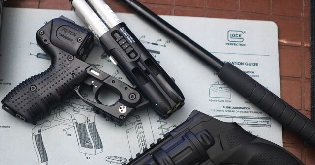 Self-Defence Weapons Sales Surge in Paris Ahead of Anticipated 'Act II' Riots on Saturday