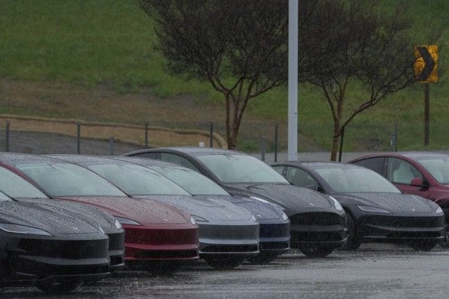 Millions Store Guns in Cars—Most Say Necessity, Not Negligence