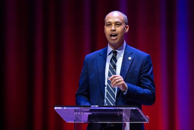 Virginia AG Joins Other Anti-Gun States in Opposing New USPS Policy on Shipping Guns