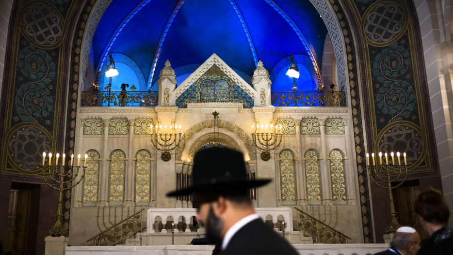 Federal Judge Lets Maryland Rabbi Carry in His Synagogue
