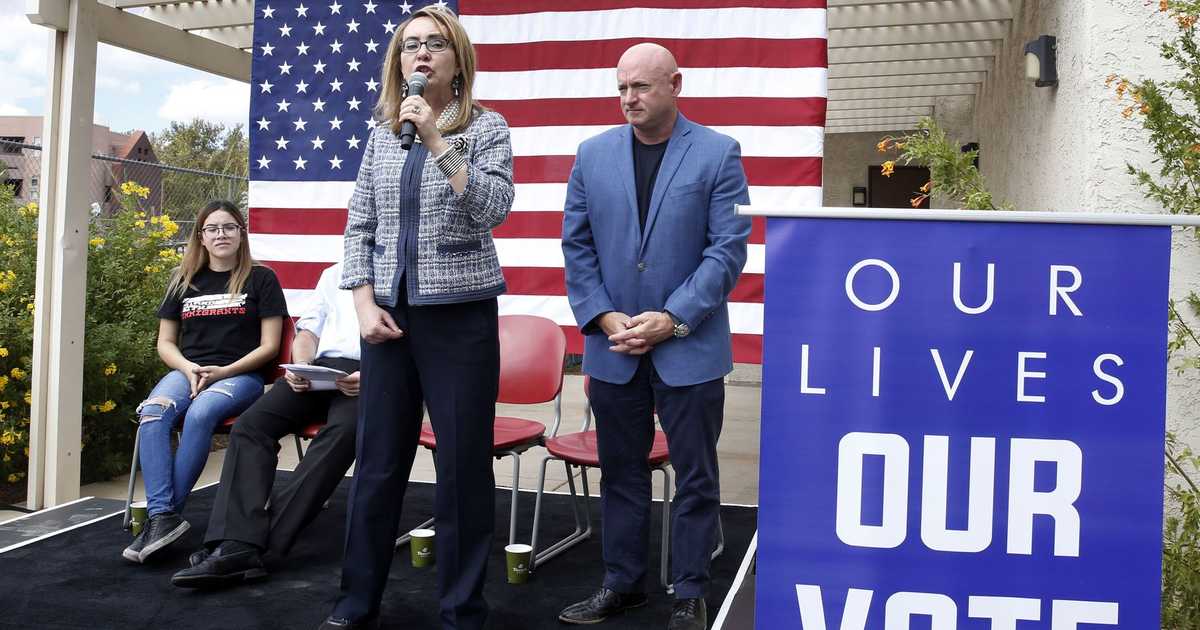 Giffords Accuses GOP of Selling Out to Gun Lobby While Showering Democrats With Cash