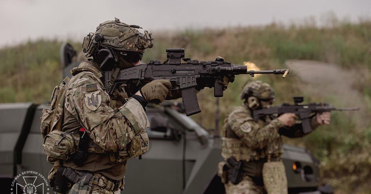 POTD: Ukrainian Security Service With CZ Scorpion & BREN 2