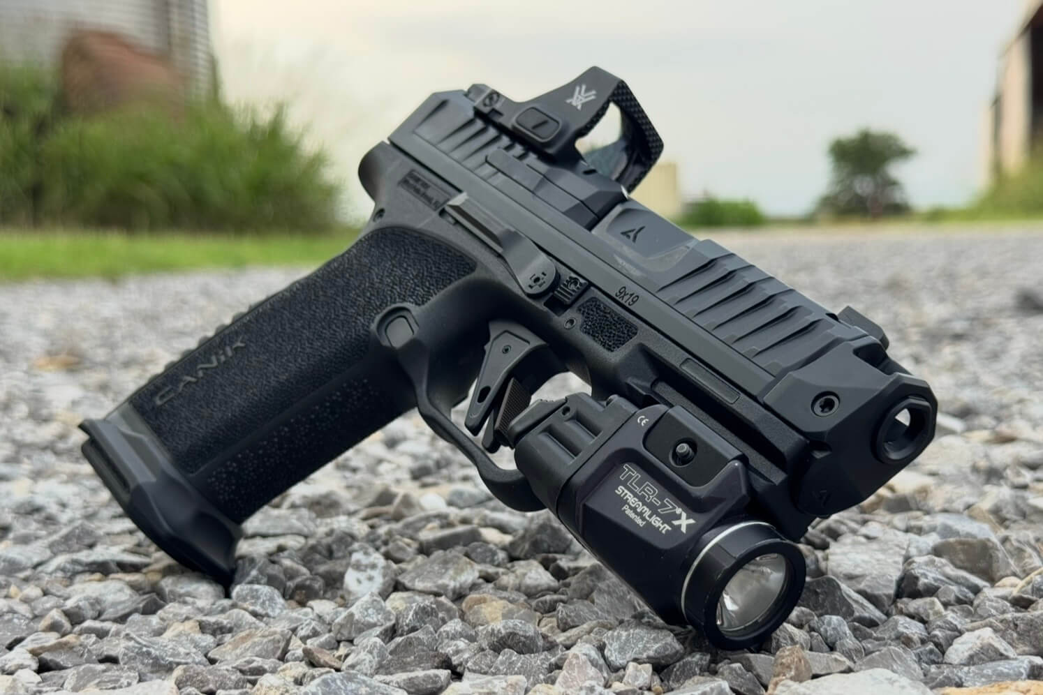 CANiK PRIME RADIAN: Flat-Shooting 17+1 Micro-Compact 9mm