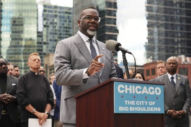 Chicago Mayor Playing Dangerous Anti-Gun Game