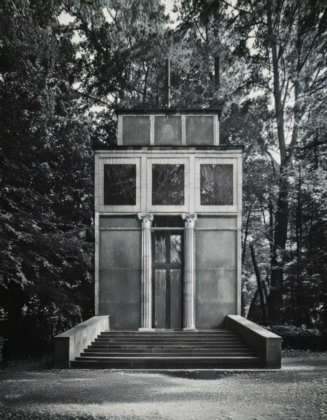 《Transition》 kling,photo editing,video,collage, 2024, Hitoki Keino