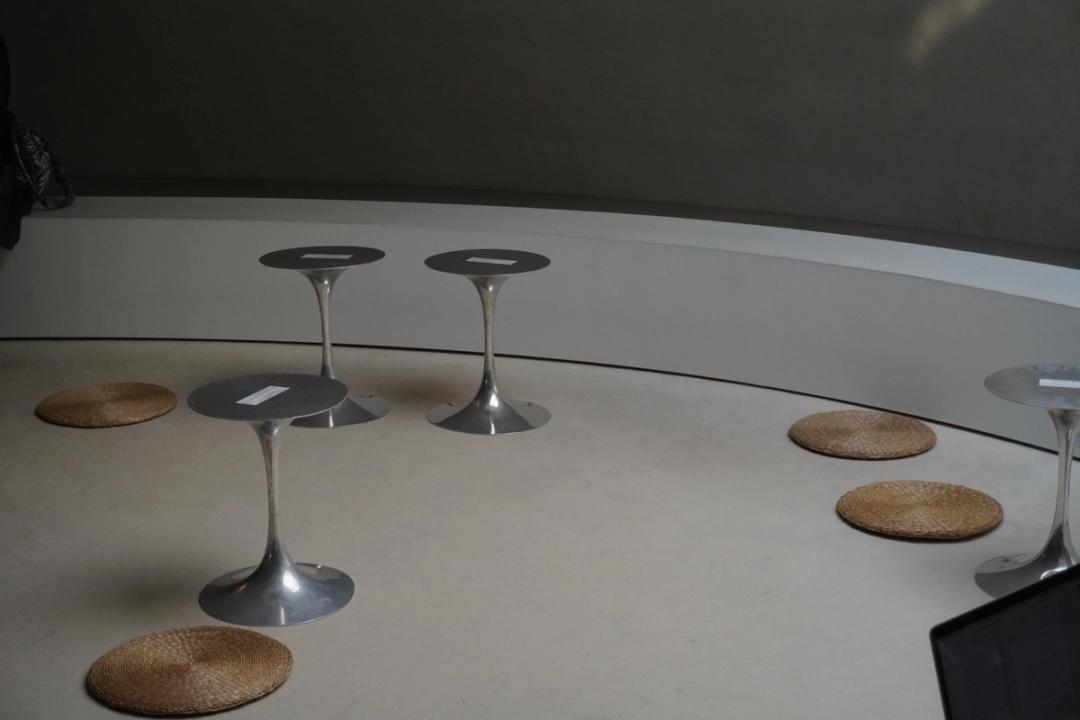 豊島美術館Cafe&Shop　Photo by LENG Mingjia