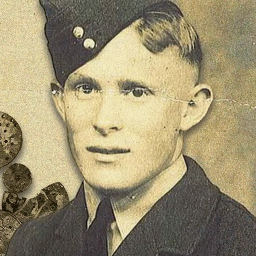 Photo of WW2 Pilot and his engraved watch