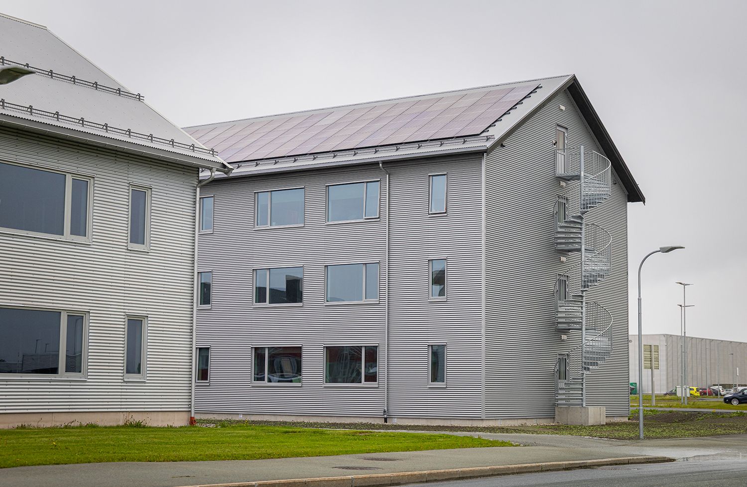 Om man ønsker at folk skal bli værende på tjenestested og da spesielt i nord, er det viktig at personellet har tilgang til tilfredsstillende boligmasse. Foto: Ole Andreas Vekve / Forsvaret