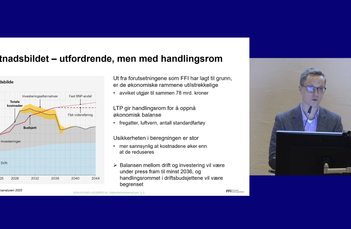 Forskningssjef Sverre Kvalvik fra Forsvarets forskningsinstitutt (FFI) holdt onsdag under Norsk Forsvarsforenings årlige høstkonferanse et foredrag om balansen mellom investering og drift i Forsvaret. Skjermdump Norsk Forsvarsforening