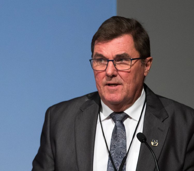 Leder pensjonistutvalget på talerstolen