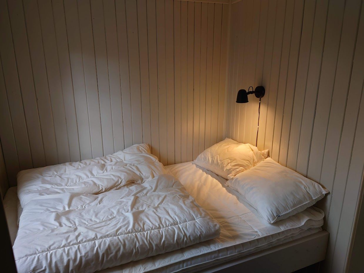 Soverom med dobbelseng