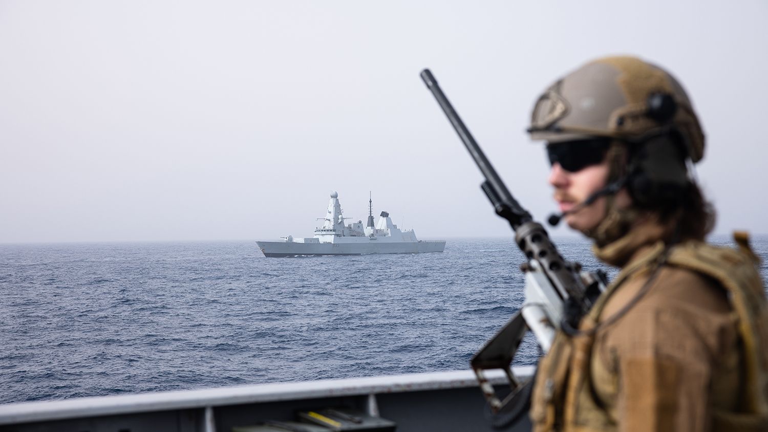KNM Roald Amundsen er for tiden en del av UK Carrier Strike Group 25 sin deployering til Indo-Stillehavet. Foto: Helene Synes/Forsvaret