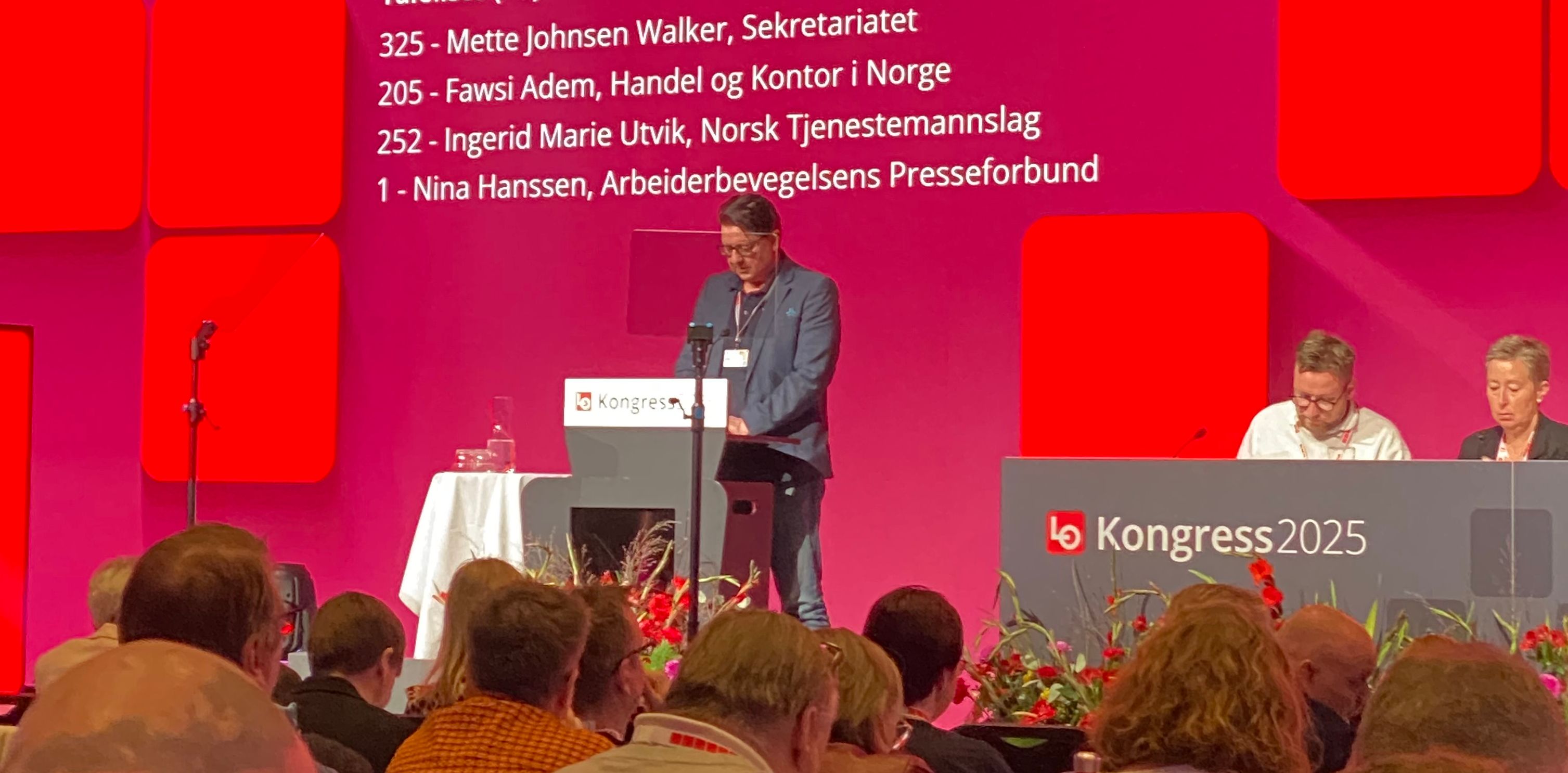 Nestleder Staale Reiten på talerstolen