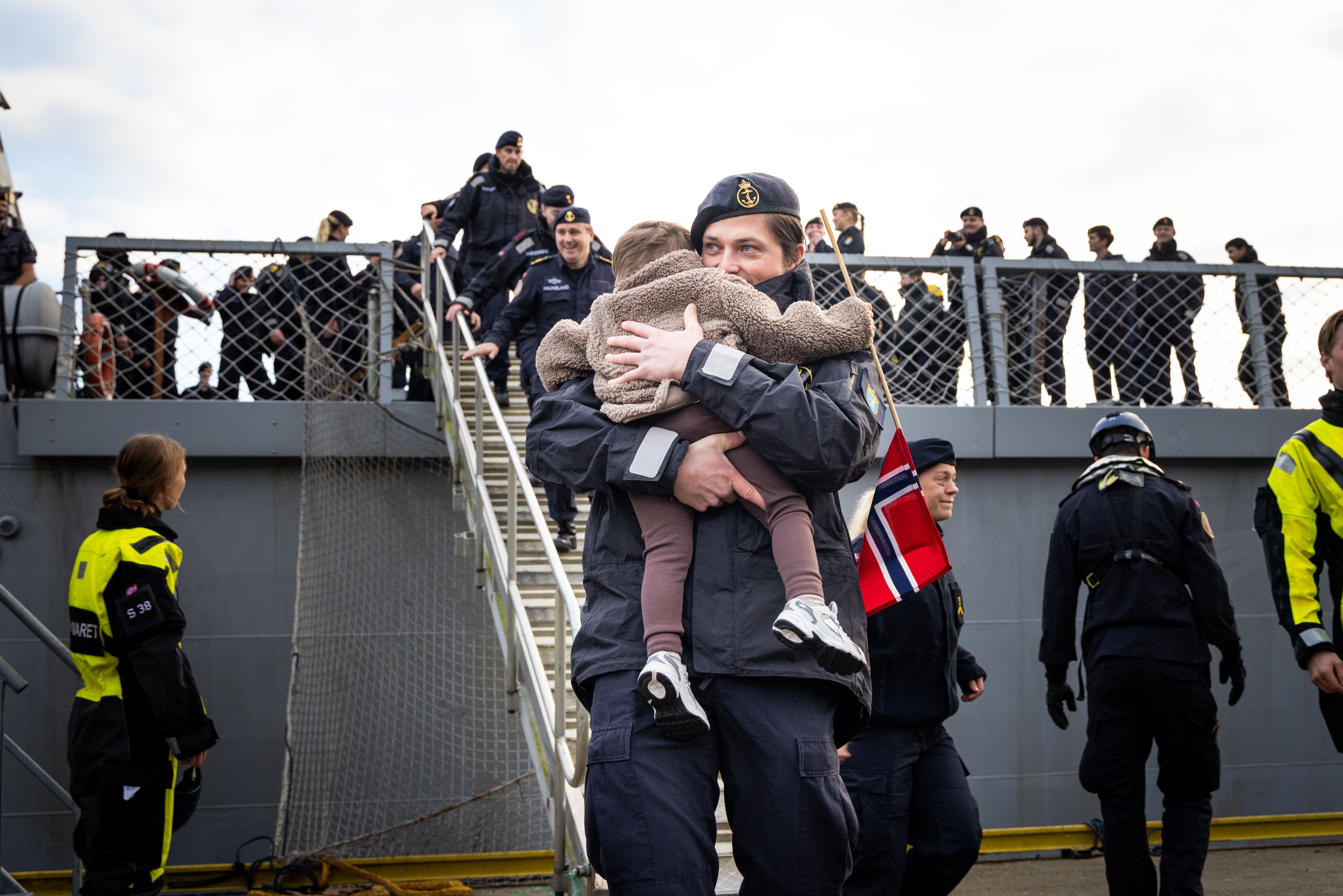 Familiebilde etter hjemkomst fra utenlandsstjeneste