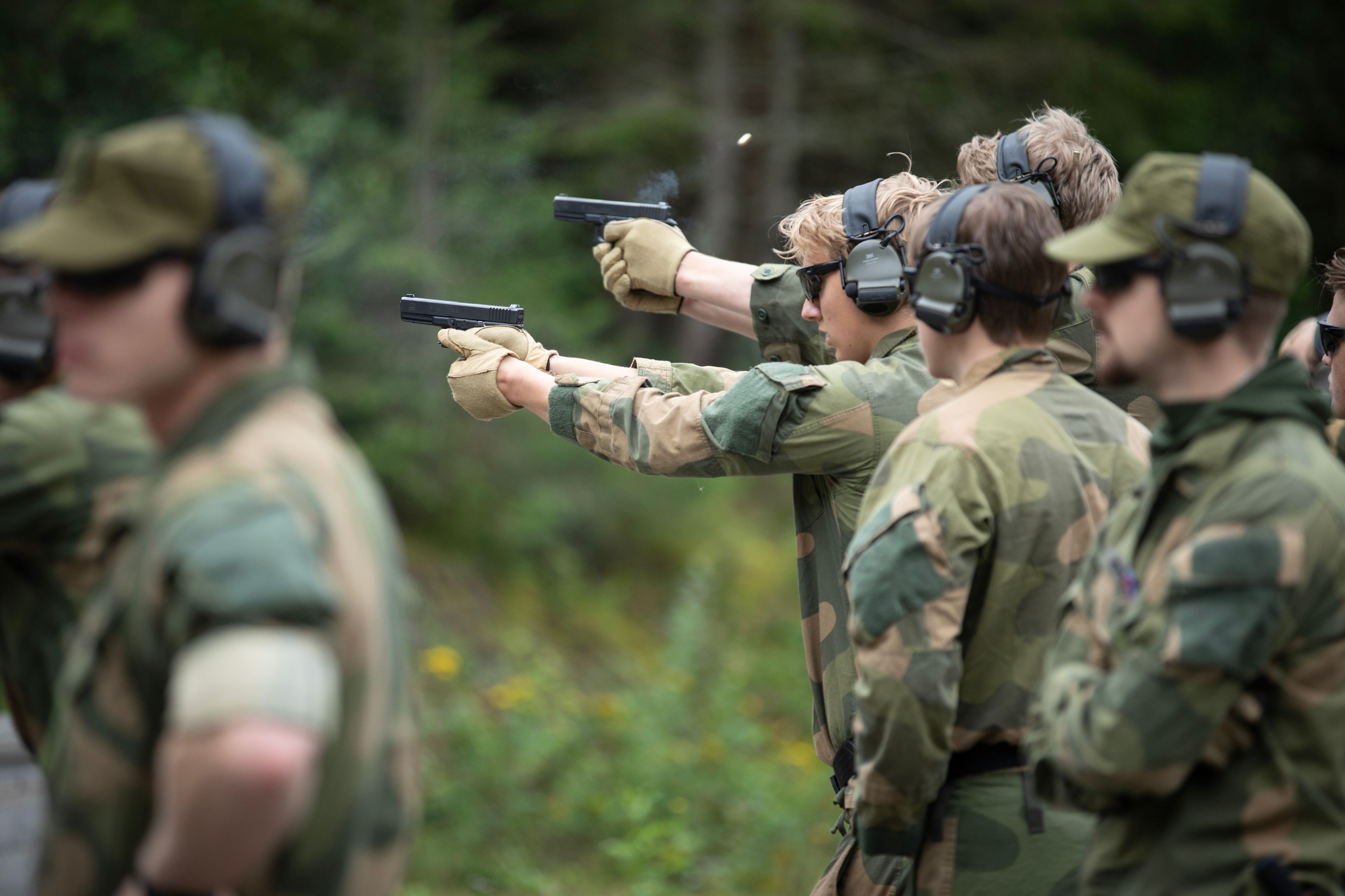 Bilde fra skytebanetjeneste i Hæren