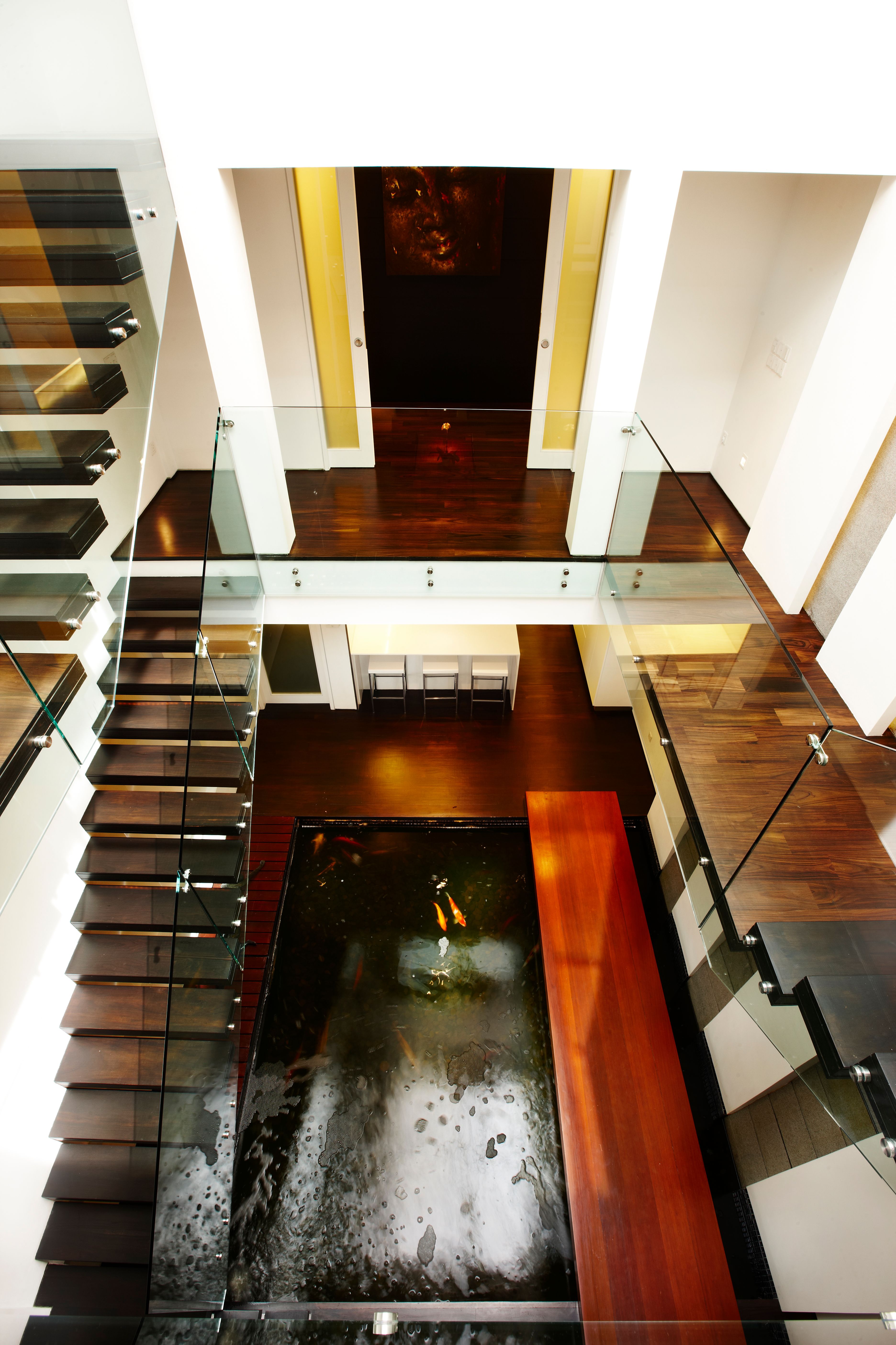 128G Cairnhill Road by RichardHO Architects
