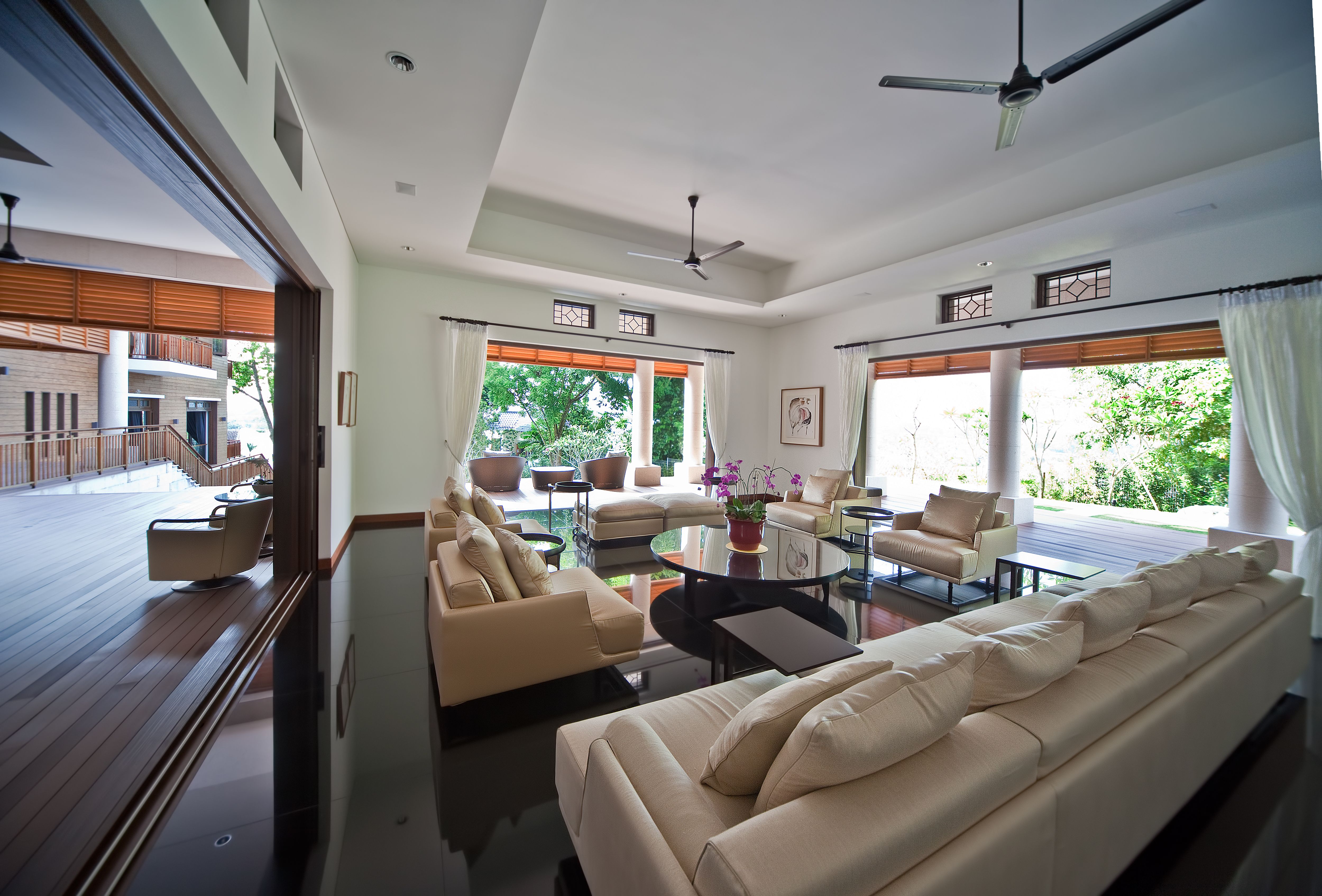 28 Fourth Avenue by RichardHO Architects