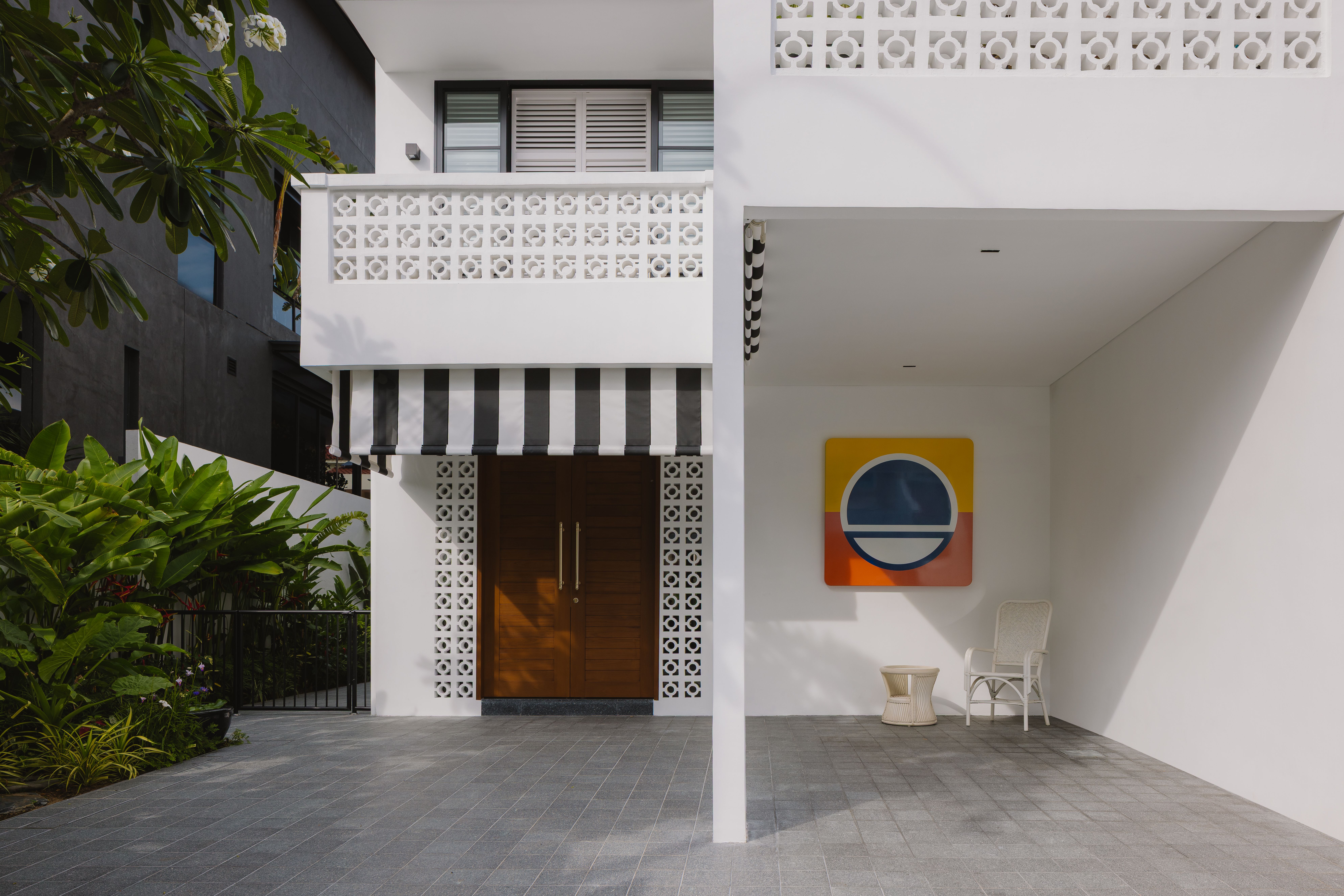 136 Carpmael Road by RichardHO Architects