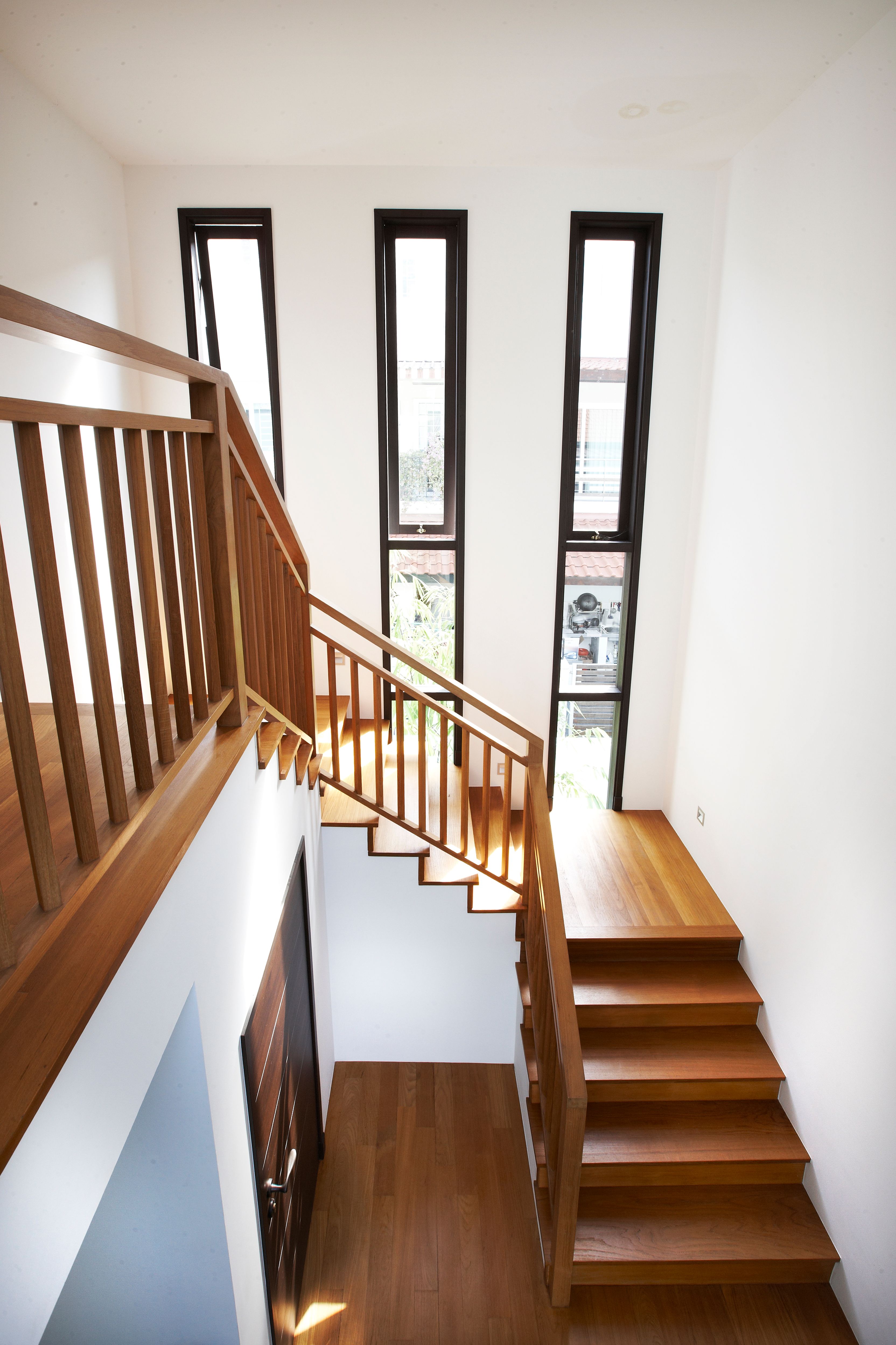 25 Chapel Road by RichardHO Architects