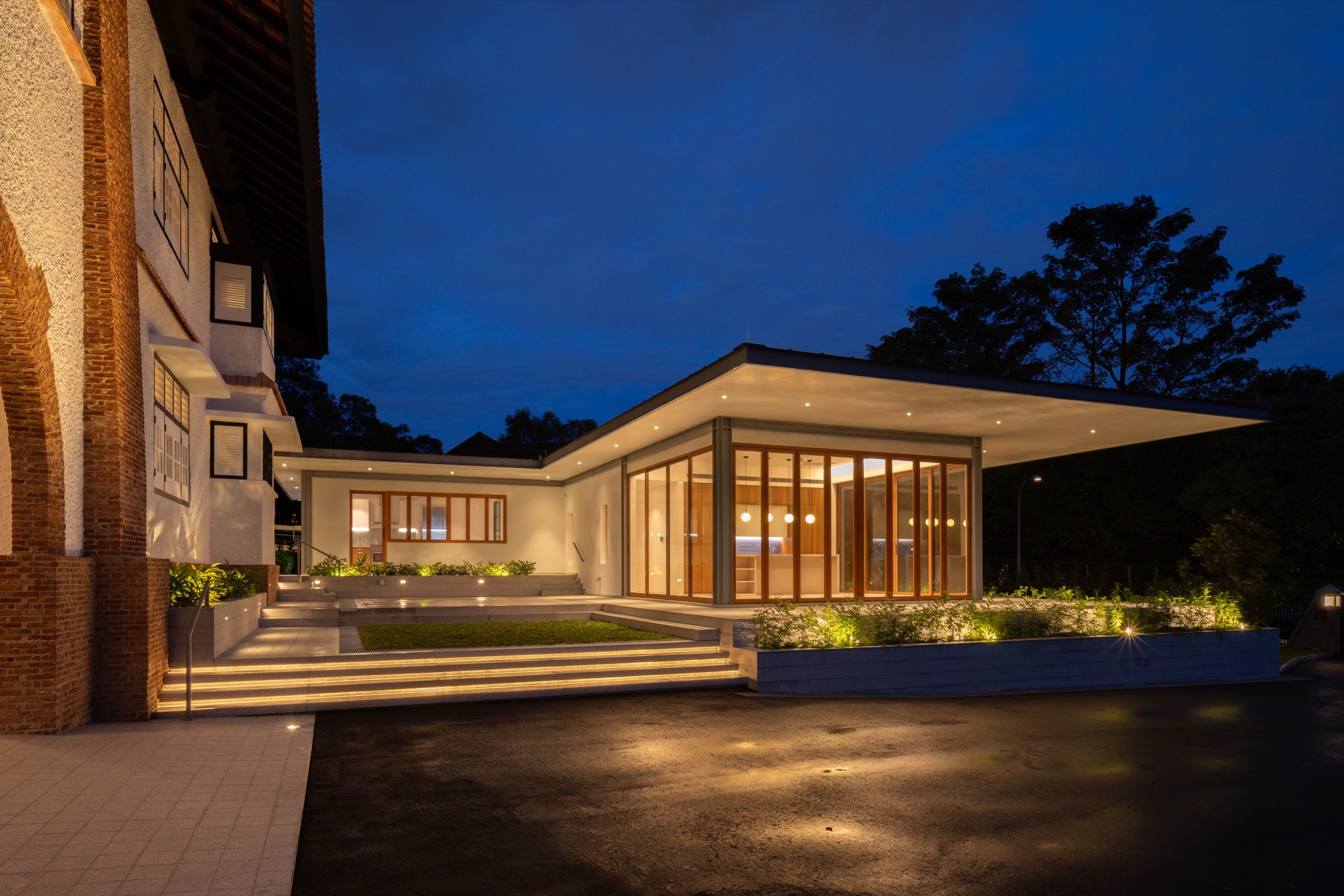 House in Tanglin Planning Area by RichardHO Architects