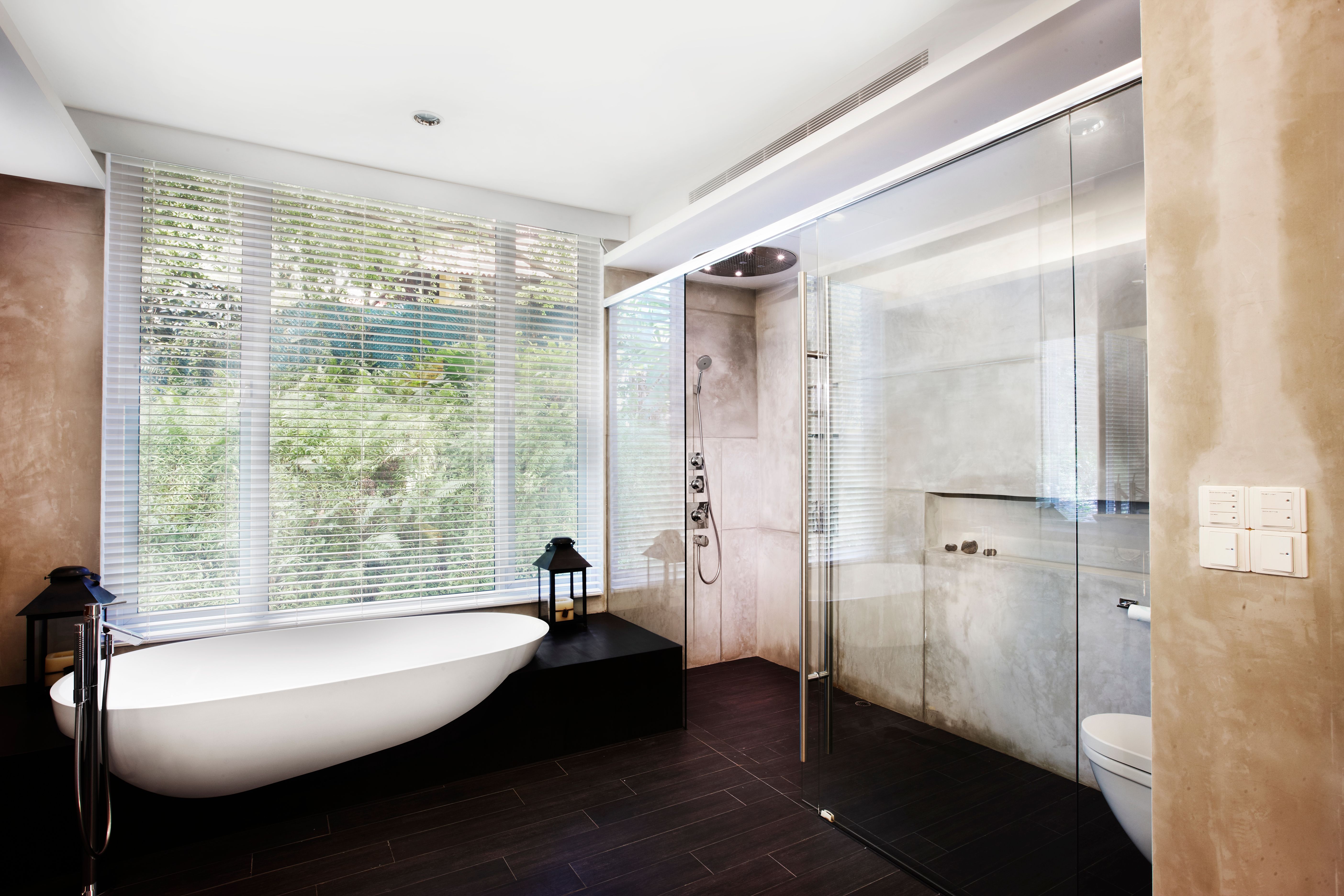 128G Cairnhill Road by RichardHO Architects