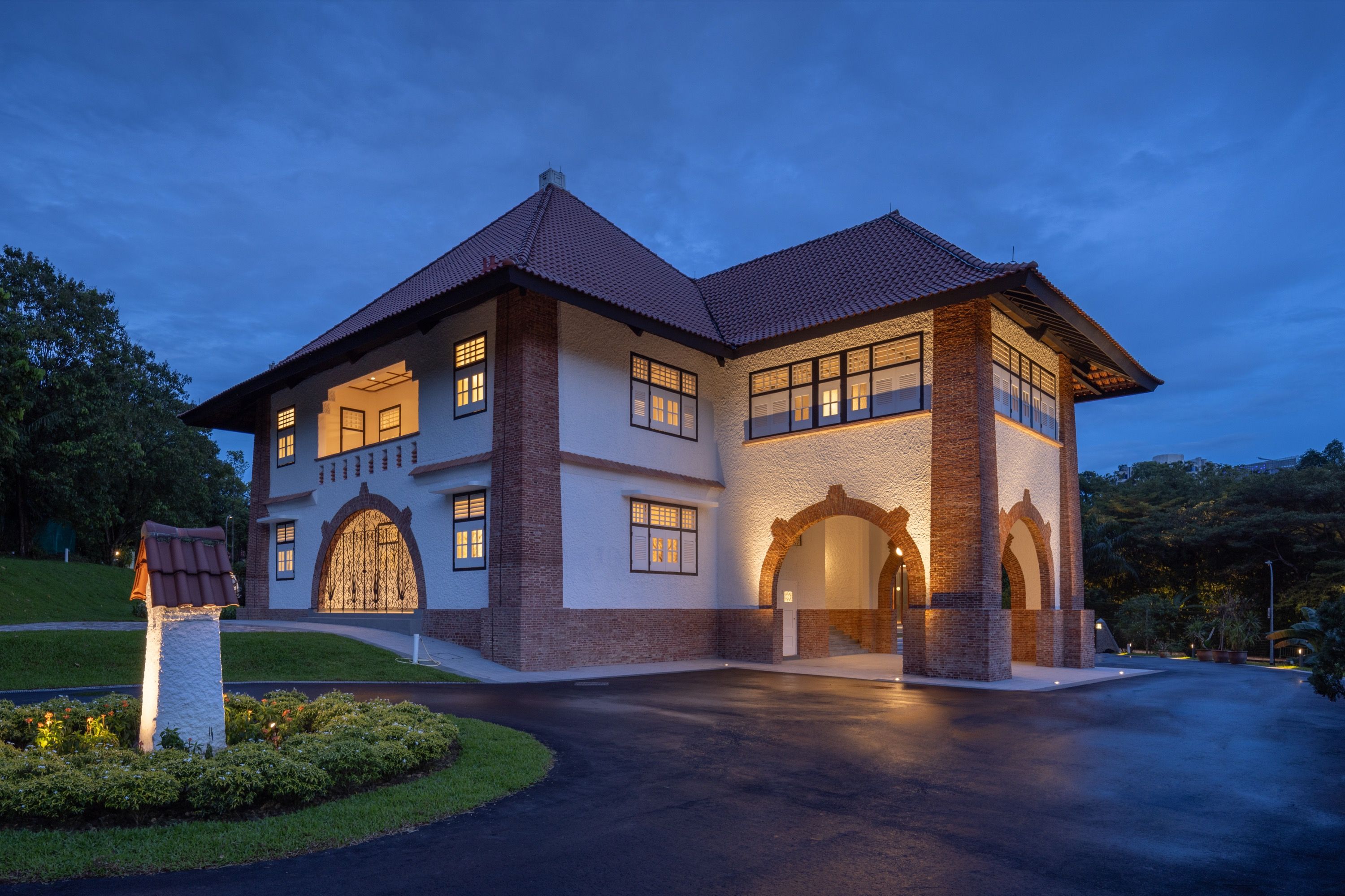 House in Tanglin Planning Area by RichardHO Architects