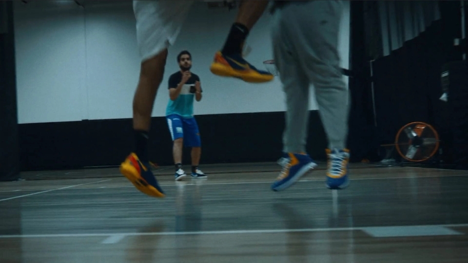 nike-all-day-basketball-jump-drill-low-angle-coach-in-background-freshman