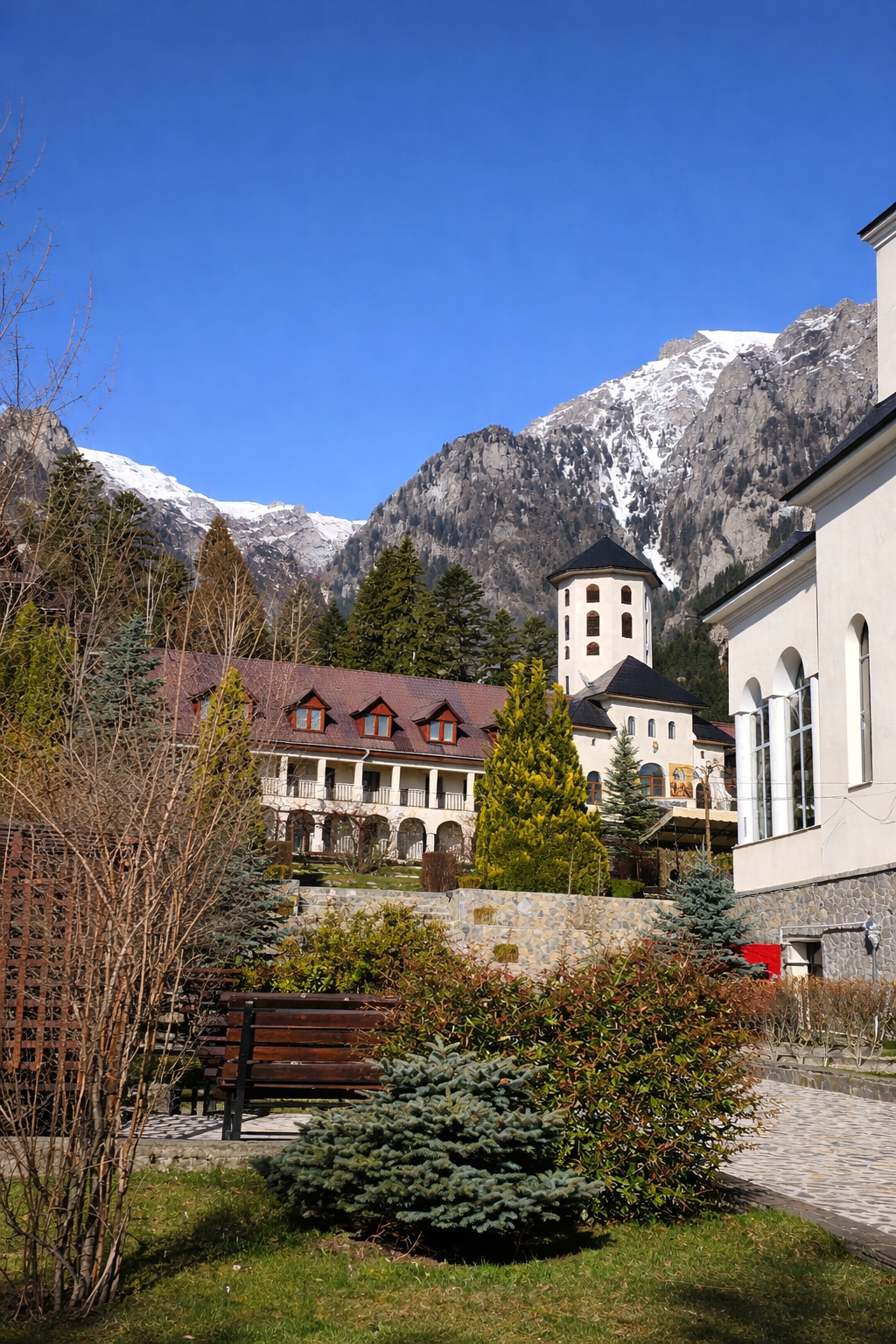 Caraiman Monastery above Bușteni