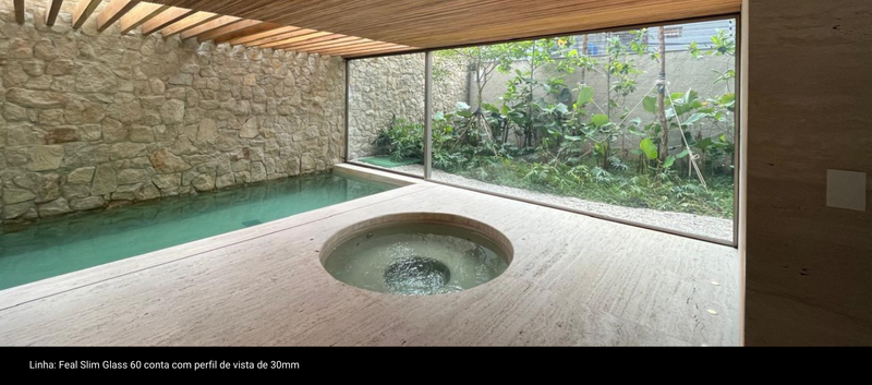 A Tecnofeal conta com duas linhas minimalistas