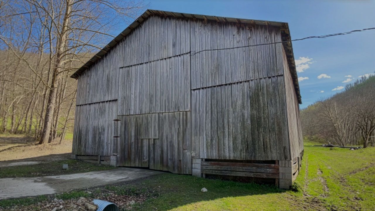 The barn at Red River Outpost