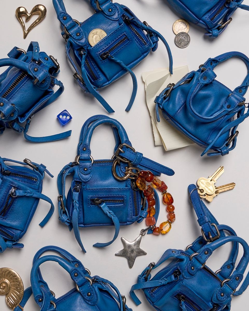 Bags, photograph 9