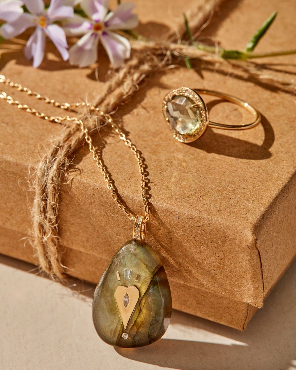 Jewelry, photograph 14