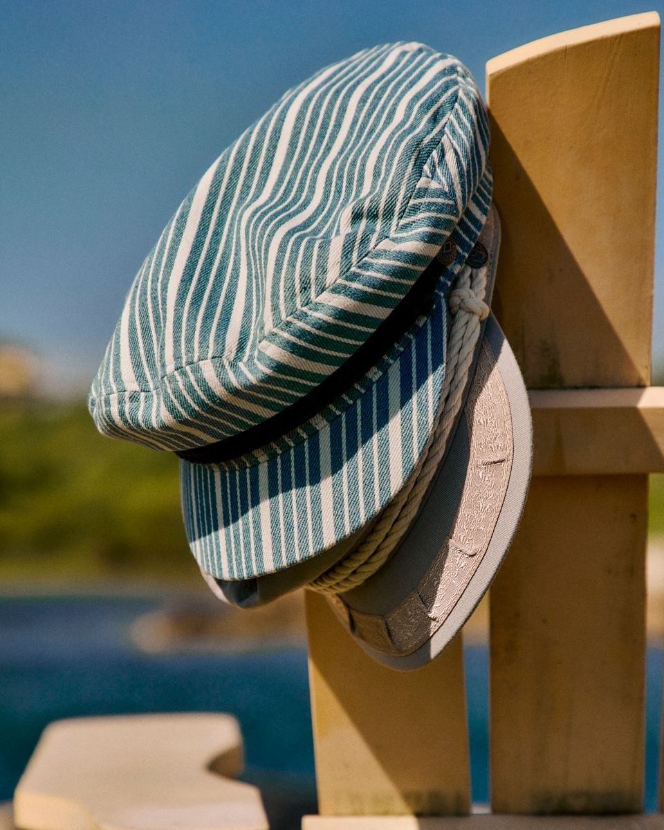 Accessories, photograph 6