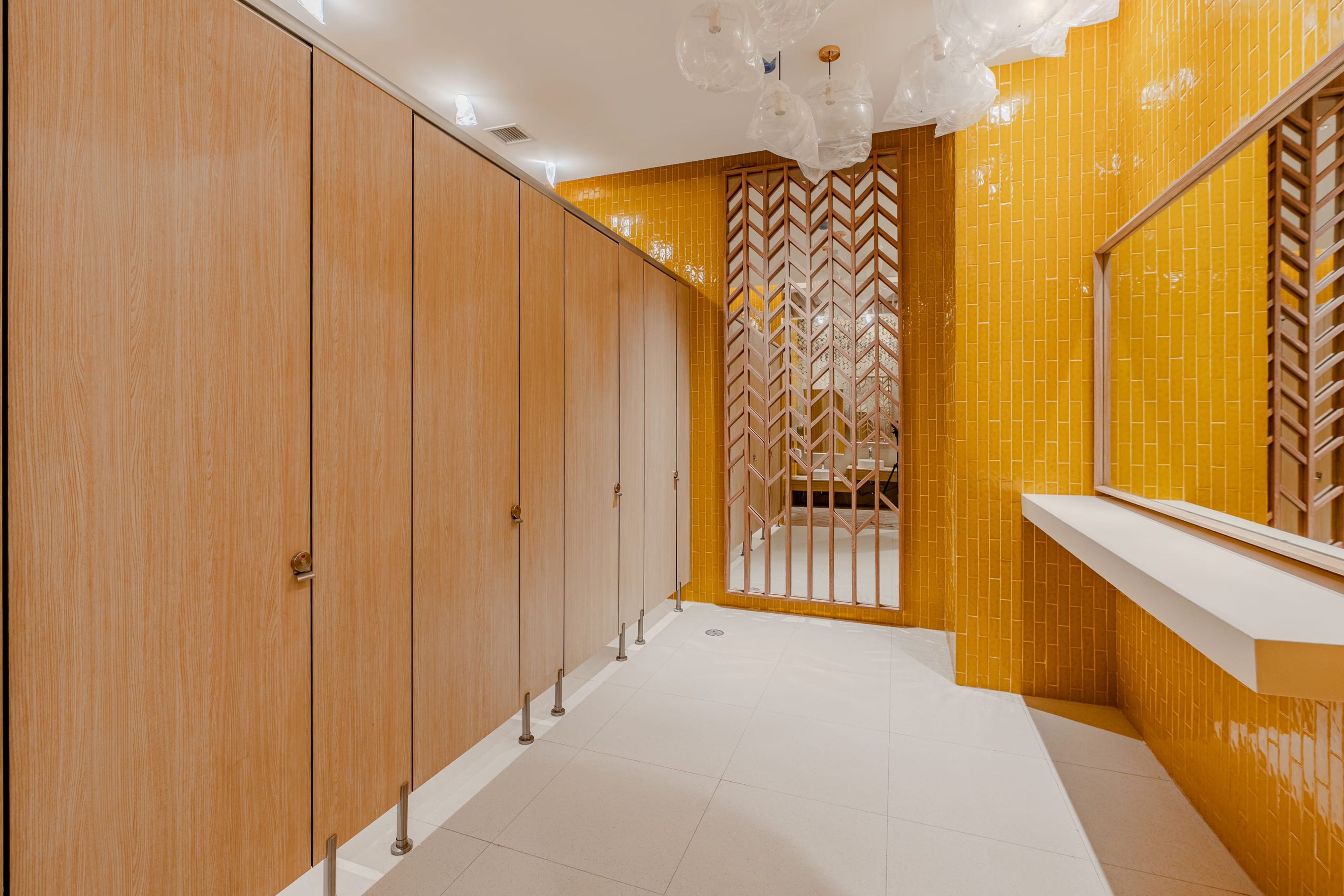 Living World Grand Wisata — 42