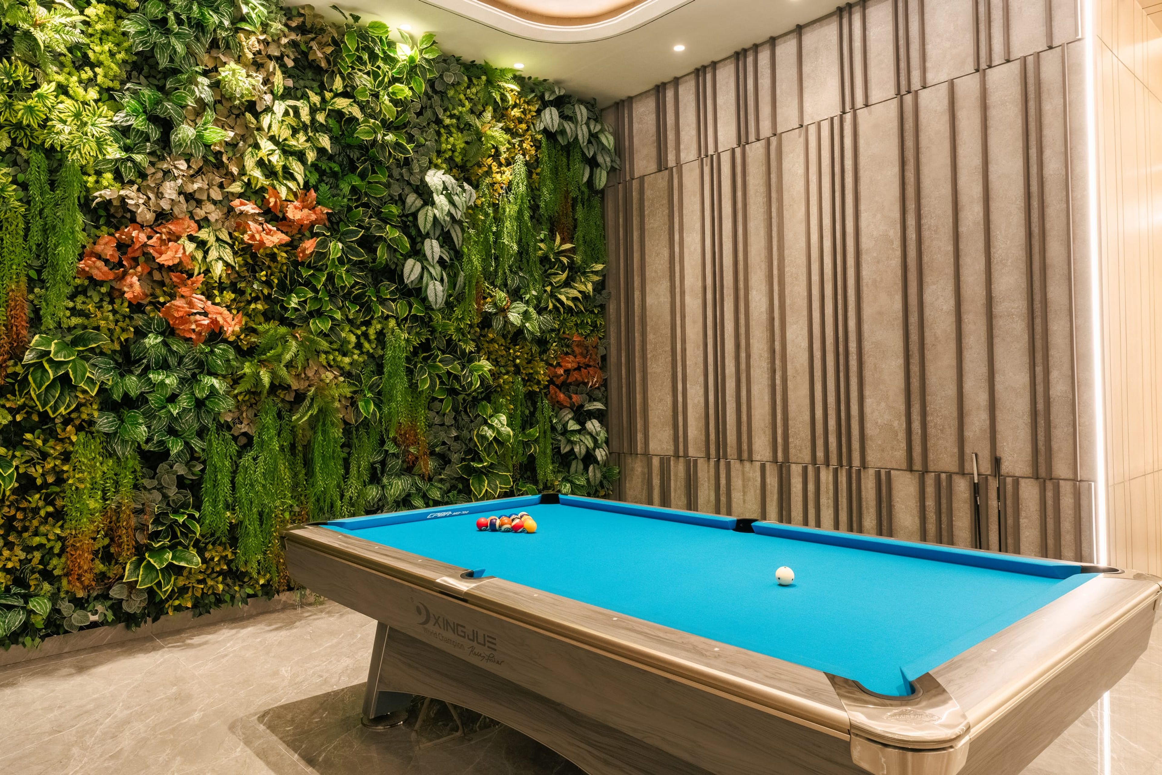 PG Lounge — 2