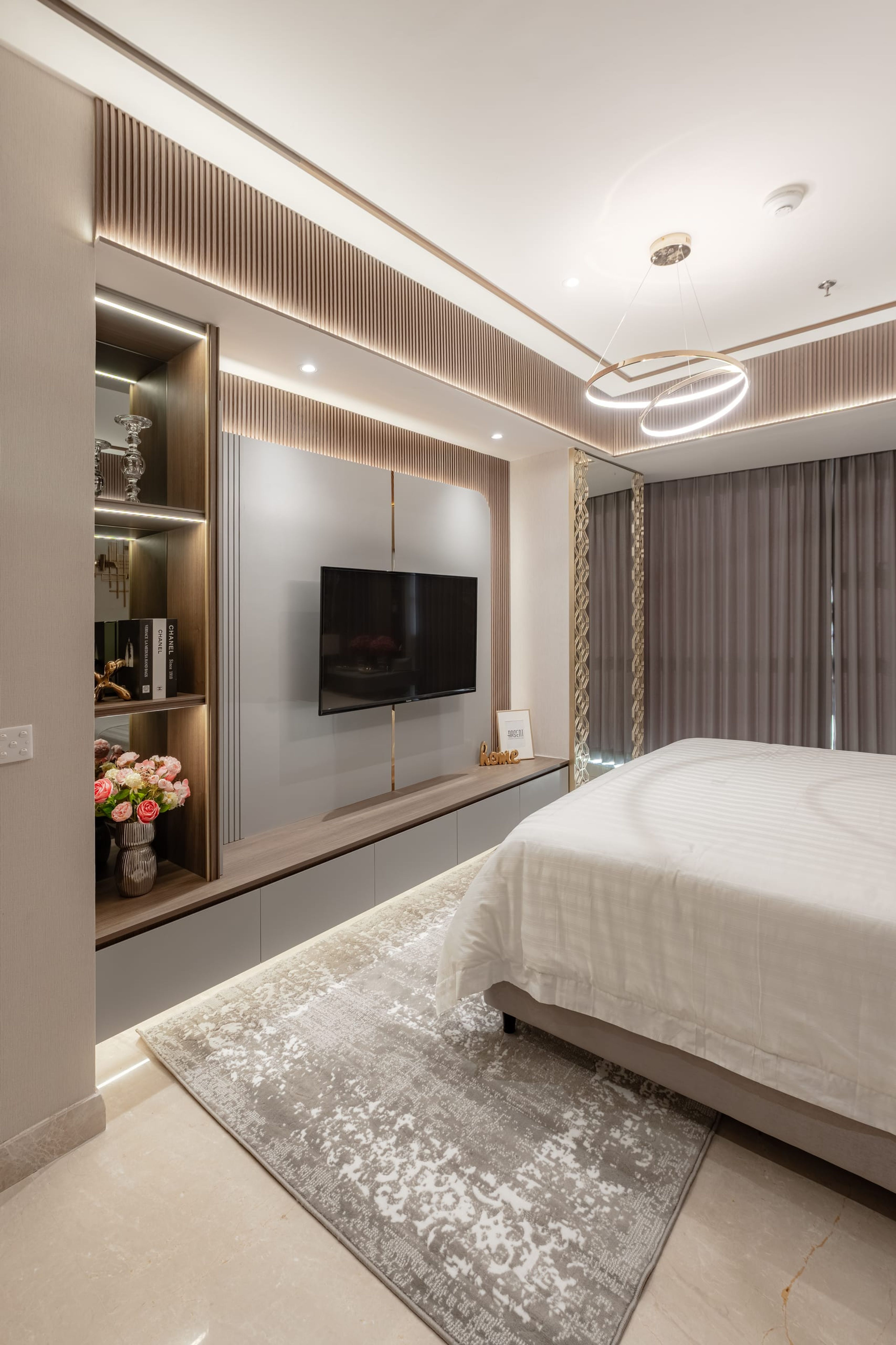 One Icon Apartment — 24